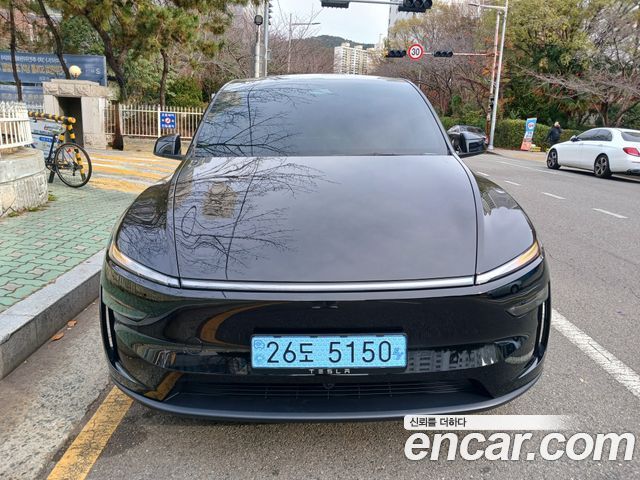 Tesla Model Y RWD — пробег 765 км — фото 1 из 5