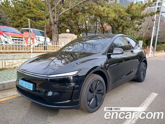 Tesla Model Y RWD — пробег 765 км — фото 2 из 5