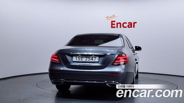 Mercedes-Benz E-Class из Кореи Encar