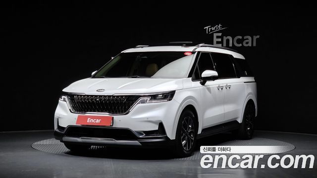 Kia Carnival 9-Seater Signature — пробег 70 419 км — фото 1 из 5