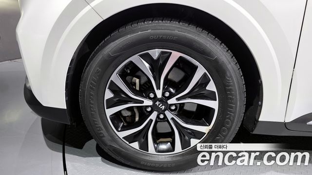 Kia Carnival 9-Seater Signature — пробег 70 419 км — фото 5 из 5