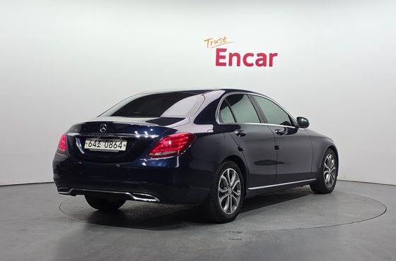 Mercedes-Benz C-Class C220 d Avantgarde — пробег 88 936 км — фото 2 из 5