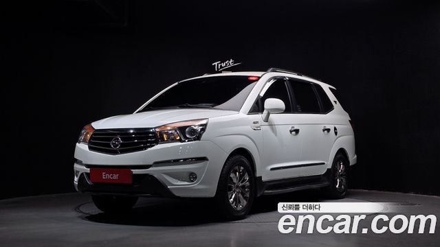Ssangyong KORANDO 4WD TX 9-seater — пробег 114 374 км — фото 1 из 5