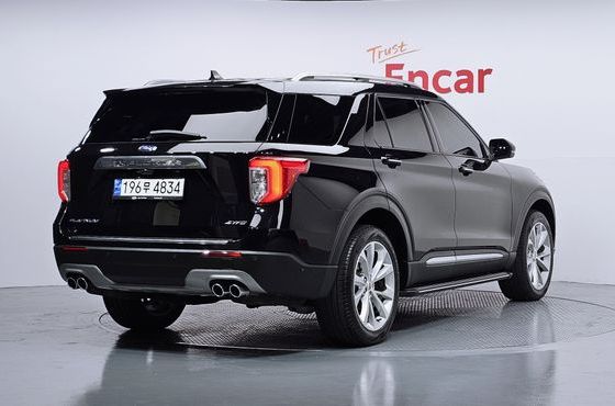 Ford Explorer 3.0 Platinum 4WD — пробег 20 200 км — фото 2 из 5