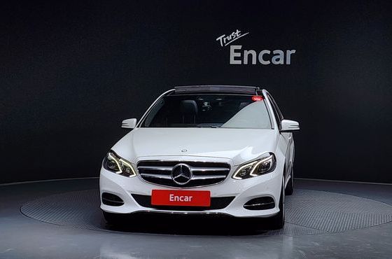 Mercedes-Benz E-Class E250 CDI 4MATIC — пробег 121 500 км — фото 3 из 5