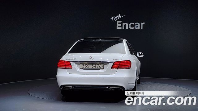 Mercedes-Benz E-Class E250 CDI 4MATIC — пробег 121 500 км — фото 4 из 5