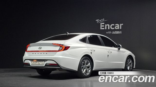 Hyundai Sonata 2.0 Premium — пробег 115 410 км — фото 2 из 5