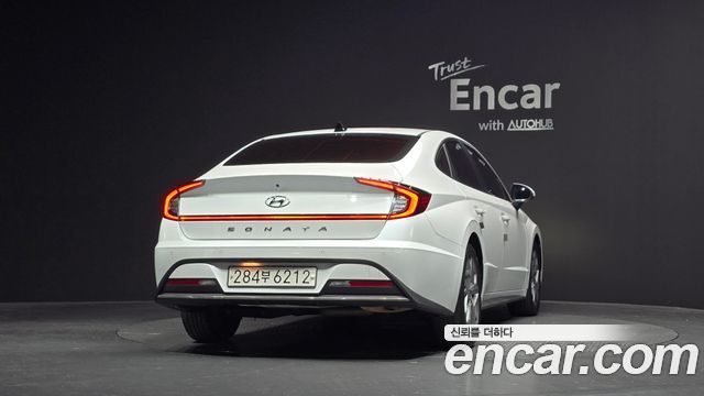 Hyundai Sonata 2.0 Premium — пробег 115 410 км — фото 4 из 5