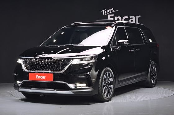 Kia Carnival 7-Seater Signature — пробег 49 820 км — фото 1 из 5