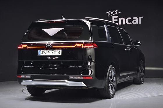 Kia Carnival 7-Seater Signature — пробег 49 820 км — фото 2 из 5