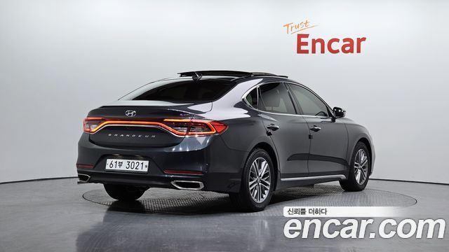 Hyundai Grandeur 2.2 Diesel Premium — пробег 32 731 км — фото 2 из 5