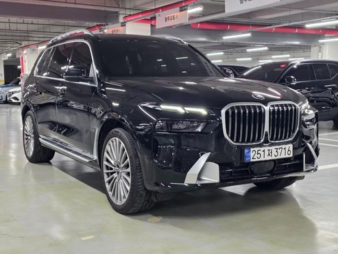 BMW X7 xDrive 40i Design Pure Excellence 6-Seater — пробег 24 000 км — фото 3 из 5
