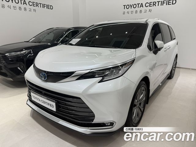 Toyota Sienna 2.5 Hybrid 2WD — пробег 2 671 км — фото 1 из 5