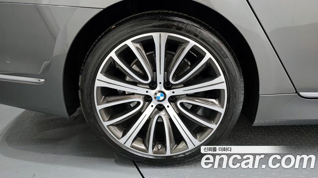 BMW 7-Series 750Li xDrive — пробег 122 786 км — фото 5 из 5