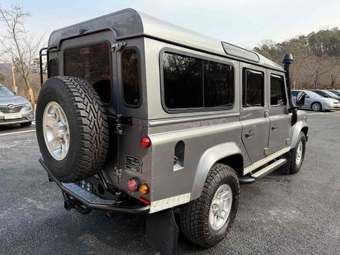 Land Rover Defender 110 — пробег 26 250 км — фото 5 из 5