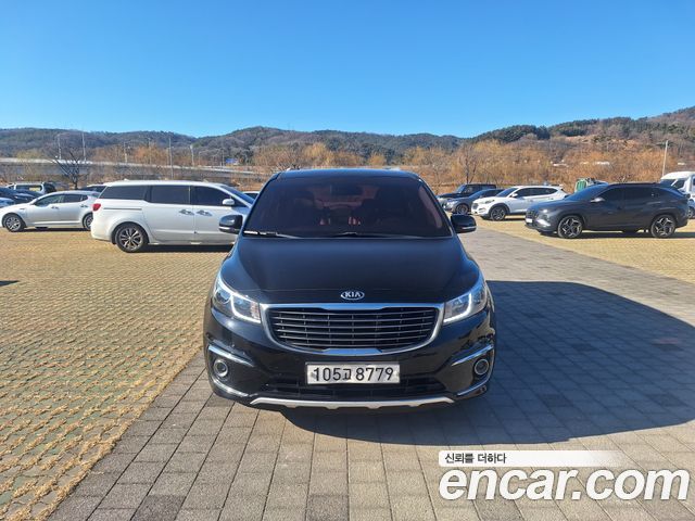 Kia Carnival 9-seater Luxury — пробег 209 076 км — фото 2 из 5
