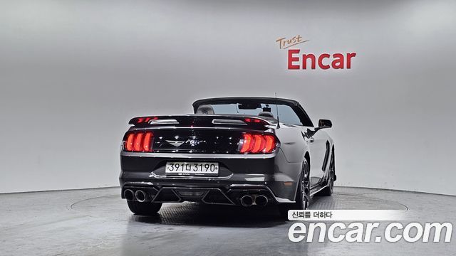 Ford Mustang Convertible — пробег 53 706 км — фото 4 из 5