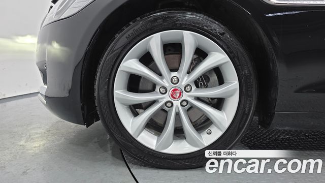 Jaguar XF из Кореи Encar