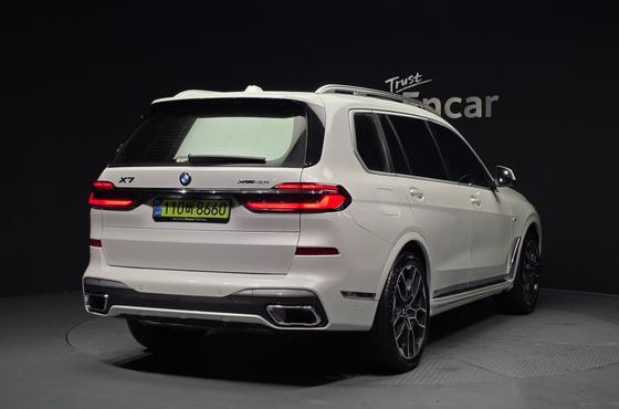 BMW X7 xDrive 40i M Sport 6STR — пробег 8 331 км — фото 2 из 5