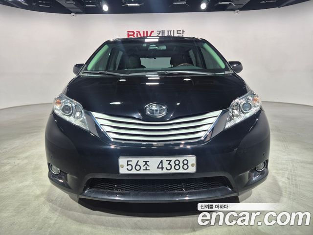 Toyota Sienna 3.5 AWD — пробег 117 090 км — фото 2 из 5