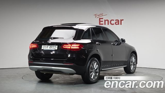 Mercedes-Benz GLC-Class GLC350e 4MATIC Premium — пробег 66 347 км — фото 2 из 5