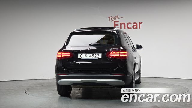 Mercedes-Benz GLC-Class GLC350e 4MATIC Premium — пробег 66 347 км — фото 4 из 5