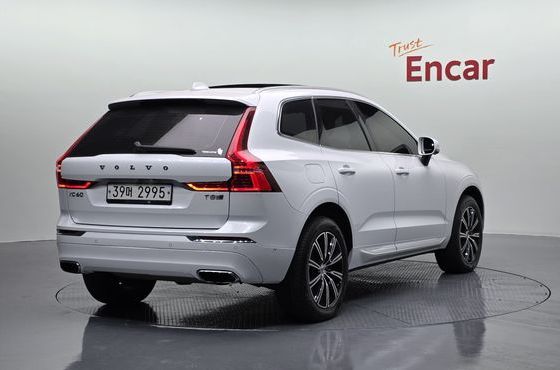 Volvo XC60 T8 Inscription — пробег 107 587 км — фото 2 из 5