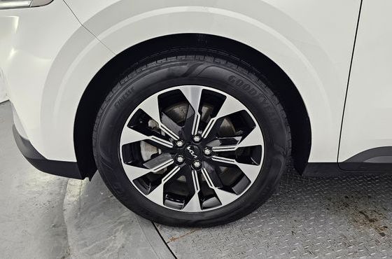 Kia Carnival 9-Seater Prestige — пробег 41 825 км — фото 5 из 5