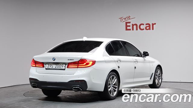 BMW 5-Series 530i M Sport Package — пробег 86 906 км — фото 2 из 5