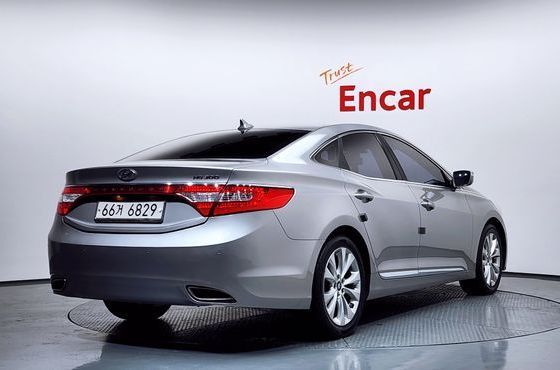 Hyundai Grandeur HG300 Royal — пробег 179 531 км — фото 2 из 5