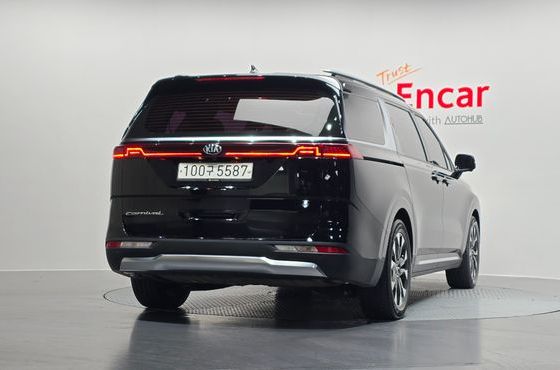 Kia Carnival 9-Seater Signature — пробег 84 646 км — фото 4 из 5