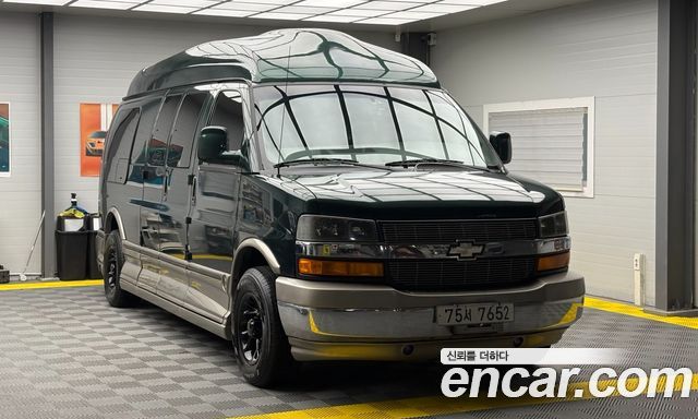 Chevrolet Express Van 6.0 — пробег 108 000 км — фото 1 из 4