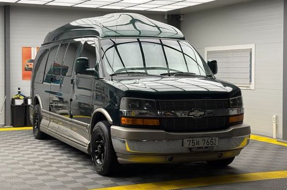 Chevrolet Express Van 6.0 — пробег 108 000 км — фото 1 из 4