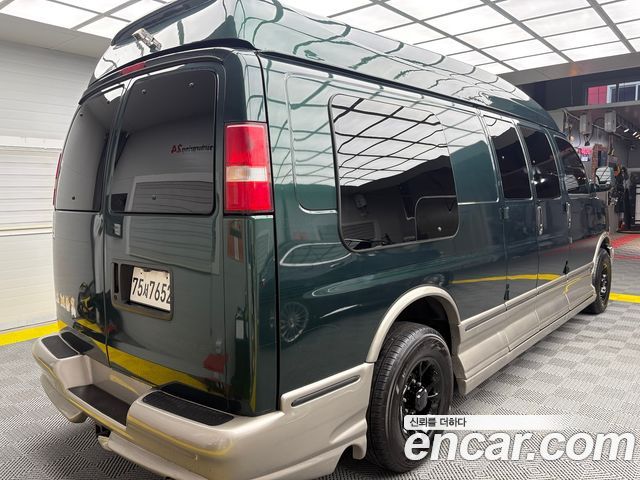 Chevrolet Express Van 6.0 — пробег 108 000 км — фото 2 из 4