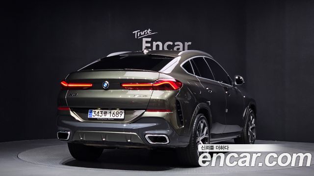 BMW X6 xDrive40i M Sport — пробег 45 438 км — фото 2 из 5