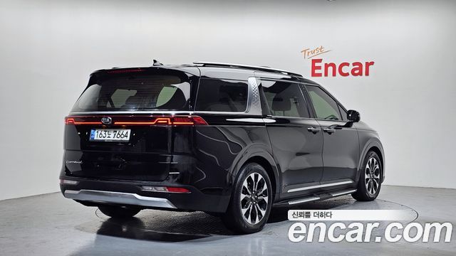 Kia Carnival из Кореи Encar