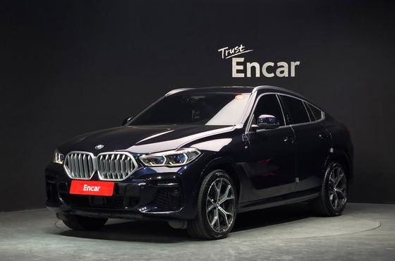 BMW X6 xDrive40i M Sport — пробег 71 074 км — фото 1 из 5