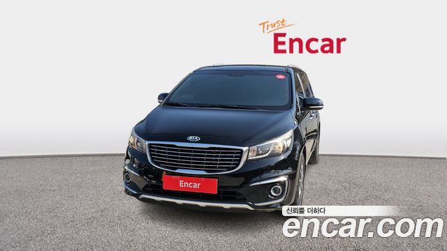 Kia Carnival 9-seater Luxury — пробег 196 119 км — фото 3 из 5