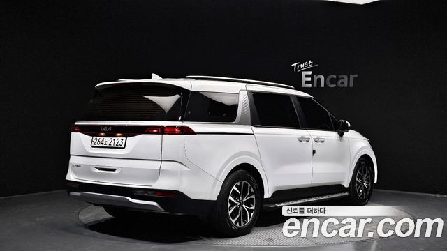 Kia Carnival 9-Seater Prestige — пробег 23 423 км — фото 2 из 5