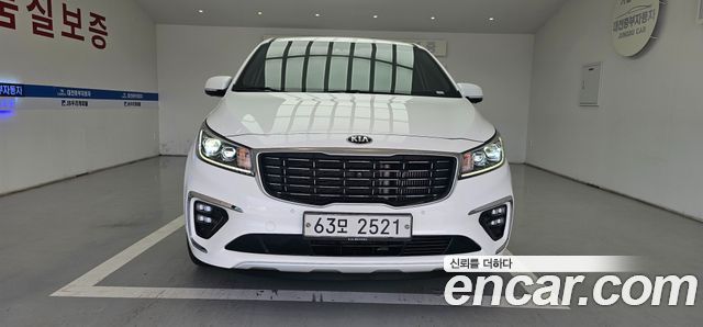 Kia Carnival 9-Seater Noblesse Special — пробег 114 984 км — фото 3 из 5