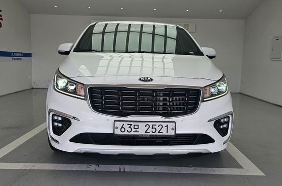 Kia Carnival 9-Seater Noblesse Special — пробег 114 984 км — фото 3 из 5