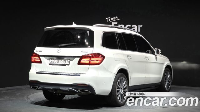 Mercedes-Benz GLS-Class GLS500 4MATIC — пробег 192 313 км — фото 2 из 5