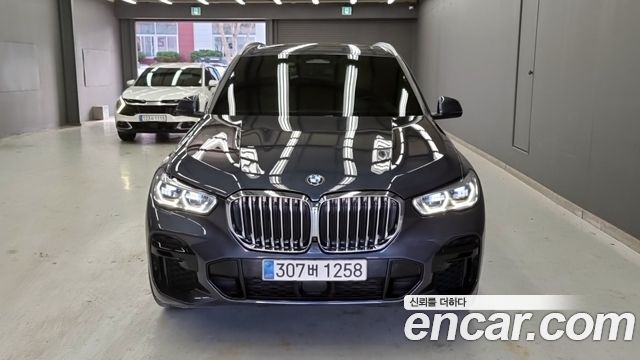 BMW X5 xDrive 40i M Sport — пробег 36 765 км — фото 1 из 5