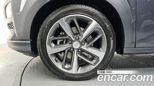 Hyundai Kona из Кореи Encar