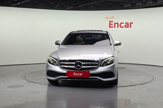 Mercedes-Benz E-Class E220d Avantgarde — пробег 191 700 км — фото 3 из 5