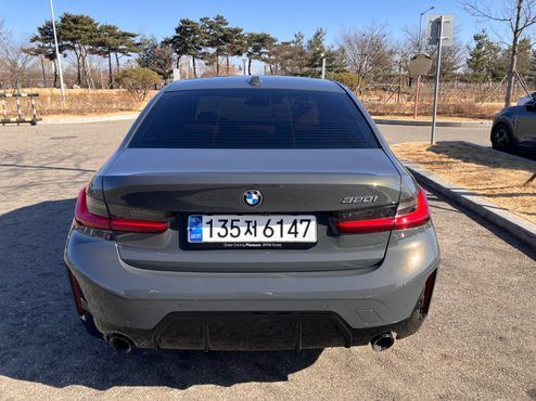 BMW 3-Series 320i M Sport — пробег 22 800 км — фото 4 из 5