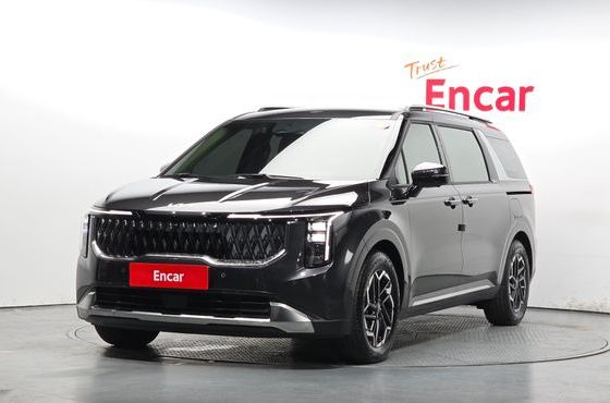 Kia Carnival 9-Seater Signature — пробег 16 130 км — фото 1 из 5