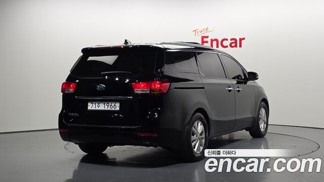 Kia Carnival 11-seater Luxury — пробег 94 658 км — фото 2 из 5