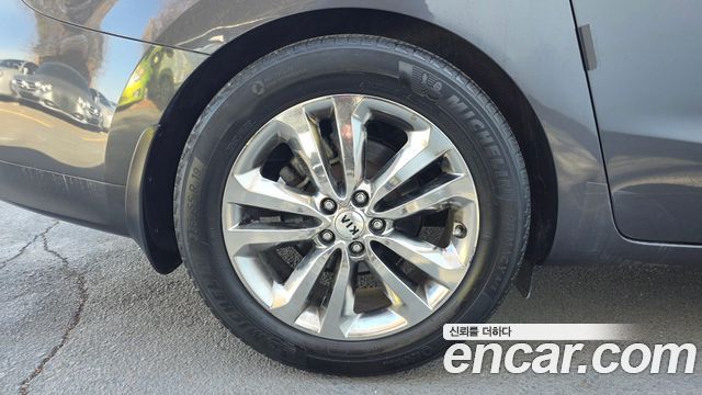 Kia Carnival Gasoline 7-seater Limousine President — пробег 92 333 км — фото 5 из 5