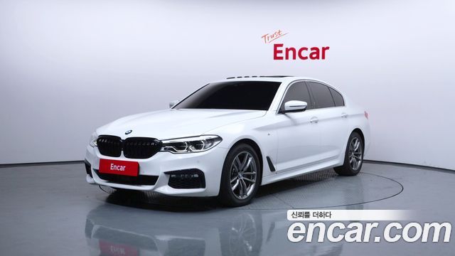 BMW 5-Series 520d xDrive M Sport Package Plus — пробег 106 220 км — фото 1 из 5